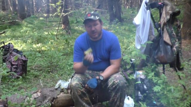 ОГРОМНАЯ ПОЛЯНА ГРИБОВ, жареные грибы лисички с Луком на костре. ПОДМОСКОВЬЕ, АВГУСТ, 2020 смотреть онлайн