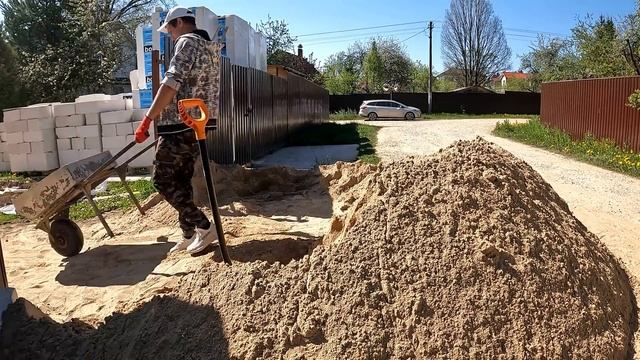 ? ТОЛЩИНА ПОДУШКИ достигла 20 см, но ЭТОГО МАЛО.... смотреть онлайн