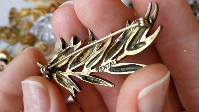 3. Распаковка большого лота с винтажными украшениями (часть1). Винтажная красота смотреть онлайн