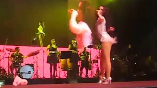 Natalia Oreiro - Cambio dolor (St. Petersburg,12/12/14) смотреть онлайн