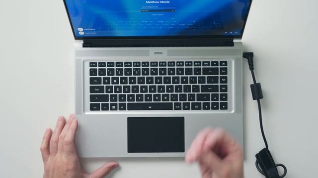 Gigabyte Aero 16 (2022) - Unboxing & First Impressions! смотреть онлайн