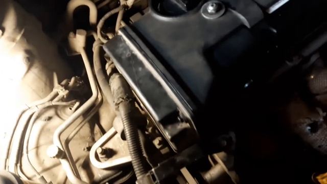#СТО #ДВС #ГБЦ Стук двигателя когда подносит под клапан Engine knocking when brought under the valv смотреть онлайн