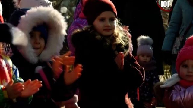 БЕРДЯНСК 02 01 2020 БІЛЯ МІСЬКОЇ ЯЛИНКИ смотреть онлайн