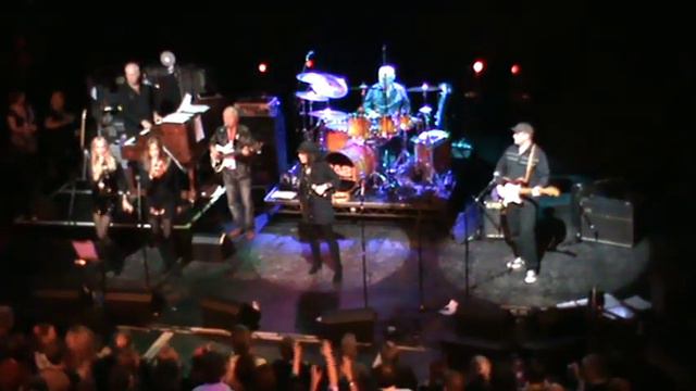 Patti Russo - Don't Stop Me Now + Chain Of Fools + Another One Bites The Dust смотреть онлайн