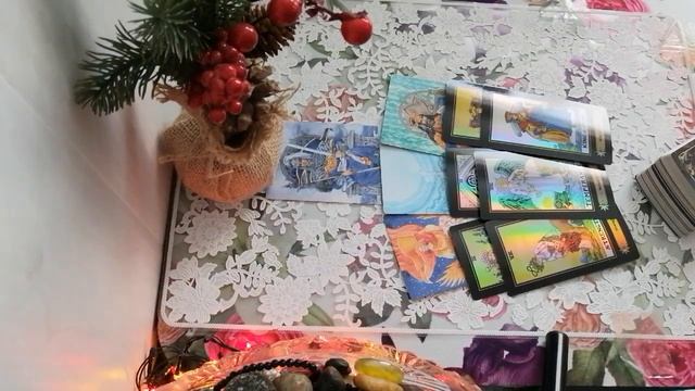 4 КОРОЛЕВЫ. *Какой мужчина будет для Вас "Подарком Судьбы" ?? в эту Новогоднюю Ночь ⁉️* смотреть онлайн