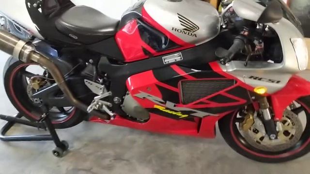 2003 Honda RC51 RVT1000R SP-2 смотреть онлайн