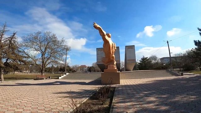 Север Крыма. Красноперекопск. Обзор центра // Дневник местного смотреть онлайн