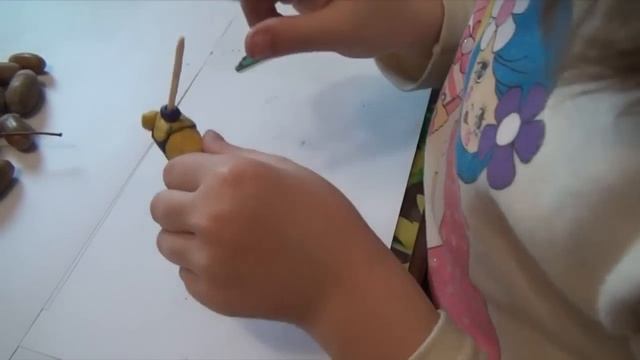 ? DIY Уютный осенний декор / Как сделать осеннюю поделку Посудка из пластилина и желудей смотреть онлайн