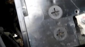 Как достать лампочку из фары