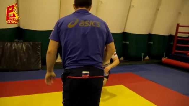 Прогиб захватом головы от Олимпийского чемпиона Алексея Мишина