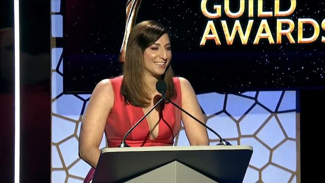 Host Chelsea Peretti's 2019 Writers Guild Awards L.A. show monologue смотреть онлайн