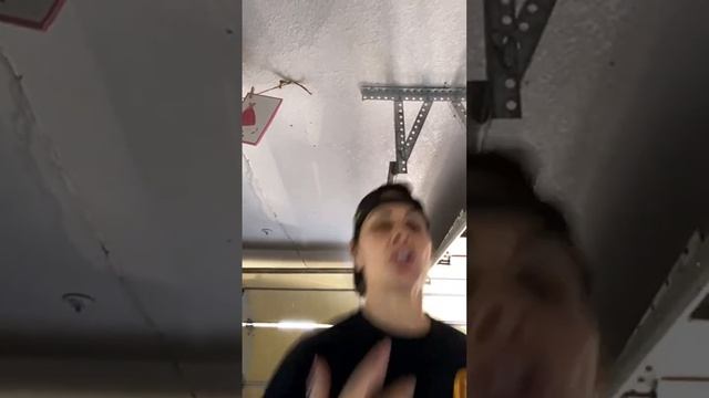 Danielle Salinger is live! смотреть онлайн