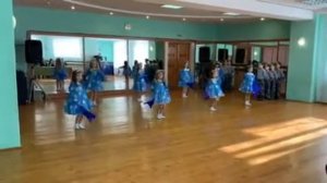 Детский танец "Синий платочек"