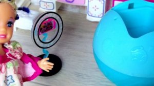 ПОТРАТИЛИ ВСЕ ДЕНЬГИ НА ИГРУШКИ?? Катя и Макс веселая семейка! Смешные куклы Барби истории Даринел