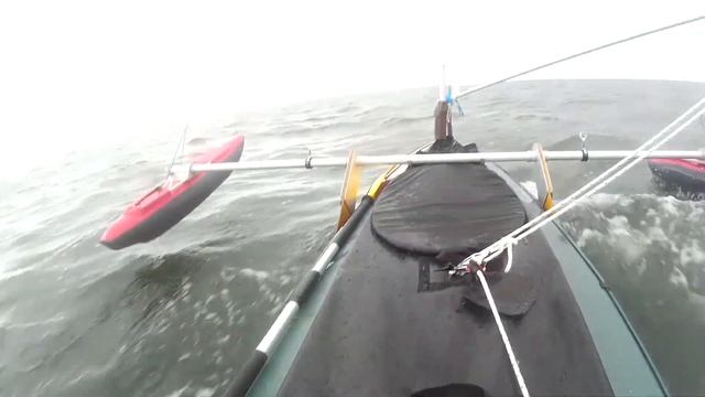 На байдарке под парусом по морю / folding kayak sails смотреть онлайн