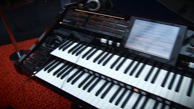 WERSI Tag im Music Store смотреть онлайн