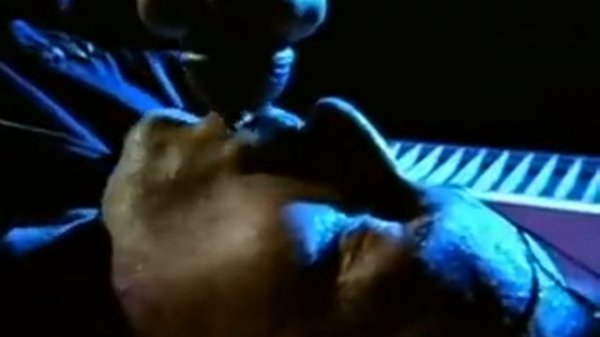 U2 – With Or Without You (Live in Boston 2001)