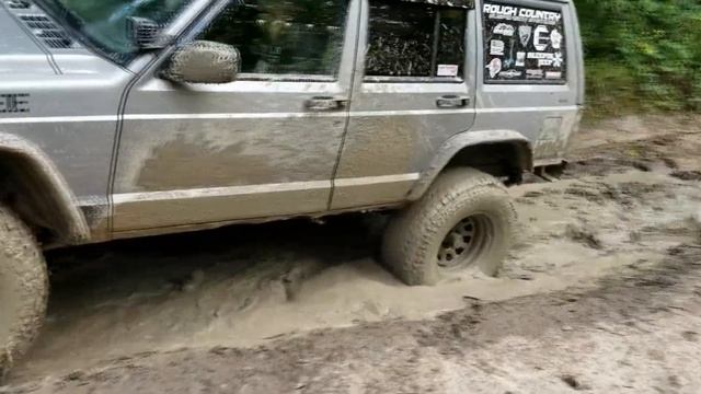 Jeep Cherokee XJ & ZJ Offroading | The Cliffs Insane Terrain | Marseilles, IL смотреть онлайн