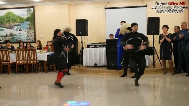 танец мамлюков на свадьбе! шоу группа Кавказ! смотреть онлайн