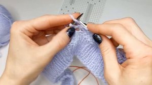 Джемпер для девочки  с цветочными мотивами из пуха норки регланом снизу  /  часть 1