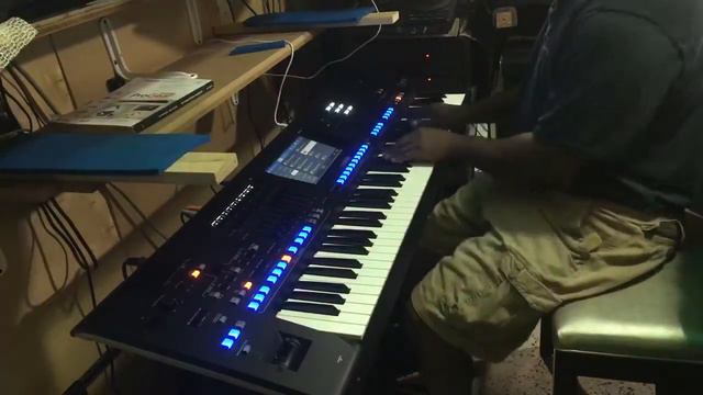 Kris Nicholson Playing Around with the Yamaha Genos Vocal & Choir Category смотреть онлайн