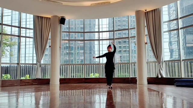 Ballinas Cha Cha - Linedance , By Lucy Aprilina Lo (INA), Anna Bax (INA) & Aprillia Murnawati (INA) смотреть онлайн