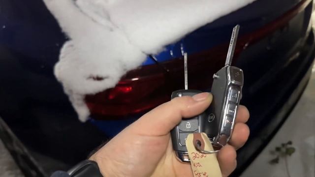 Kia Forte 2020 рік виготовлення ключів авто ключі Київ смотреть онлайн