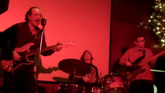 Spiros Soukis doing "Who's loving you tonight" at B.B. Kings in NYC смотреть онлайн
