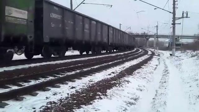 "Вечерний порожняк".3ЭС5К-341 "Ермак" с грузовым поездом и новыми полувагонами. смотреть онлайн