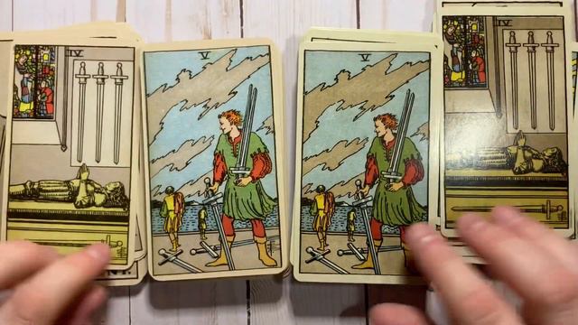Deck Comparison: 1909 Art Restoration Deck Vs. The Smith-Waite Centennial Deck