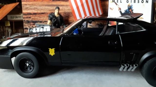 The Road Warrior Movie 1979 1/18 1973 Ford Mustang XB Interceptor Greenlight Diecast смотреть онлайн