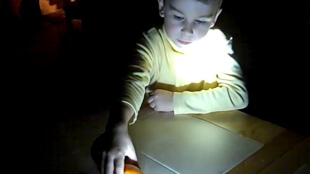 Почему Луна то круглая, то в форме месяца? Объясняет Максим Головин (5 лет, г. Москва) смотреть онлайн