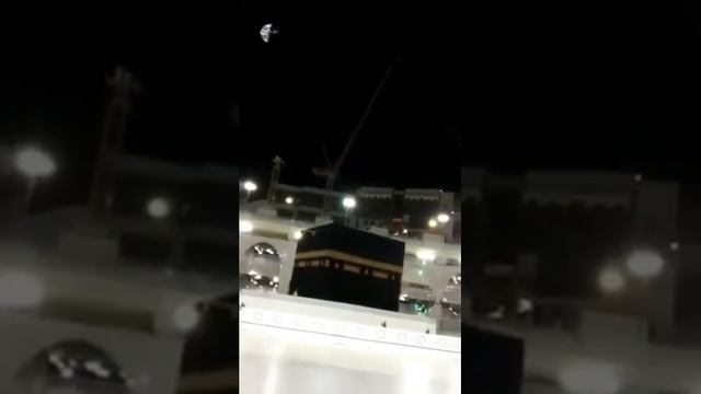 Kaba Atrofida Aylangan Qushlar Haqida Aytilgan She'r. Azizlar Duoda Bo'ling.