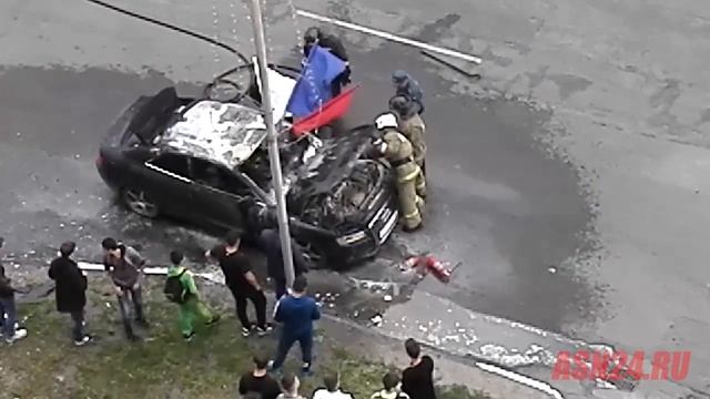 В центре Благовещенска сгорела «Ауди» смотреть онлайн