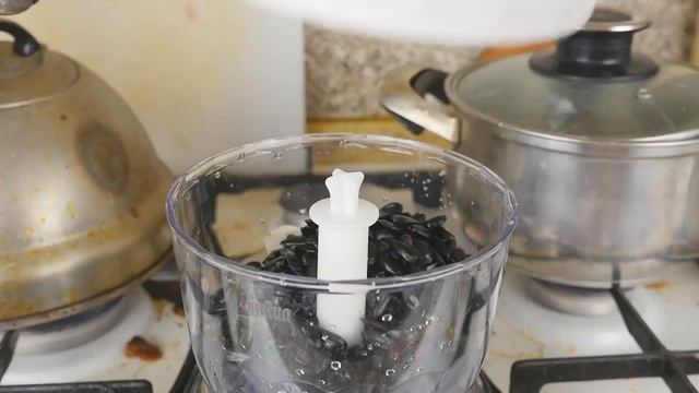 Самый удобный способ быстро очистить семечки смотреть онлайн