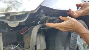 Снятие, ремонт и установка бампера на Ситроен С4