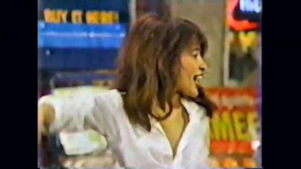 Ronnie Spector & The Ronettes Be My Baby Live