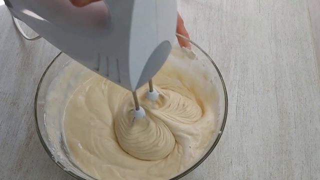 Шарлотка яблочная простая как две копейки. Пышная Шарлотка классический рецепт смотреть онлайн