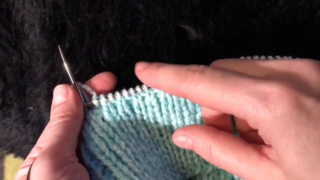 Зимняя Шапка С Косами И Прилегающим Отворотом (заострённый Загиб) Часть 1 смотреть онлайн