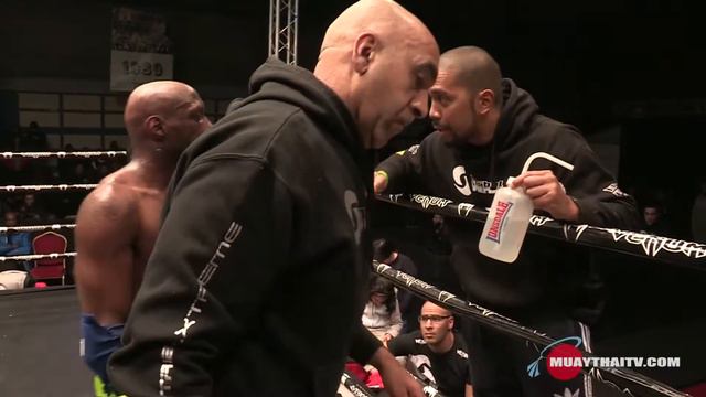 Sofiane BOUGOSSA vs Célestin MENDES смотреть онлайн