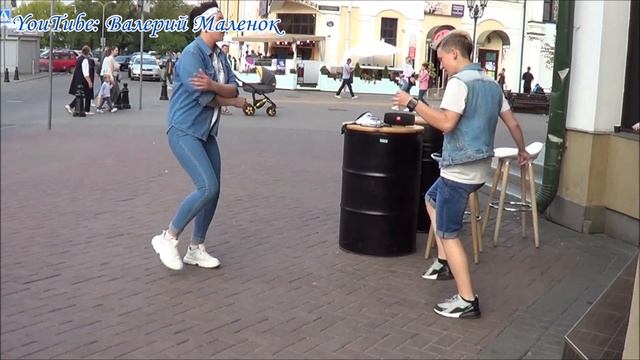 Танцуем пока молодые! Настя и Вика! смотреть онлайн
