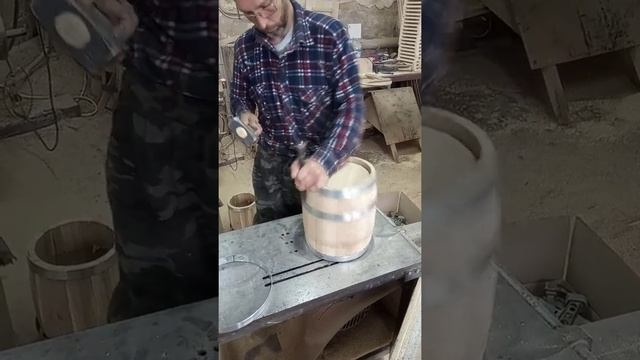 Осаждение обручей на бочку смотреть онлайн