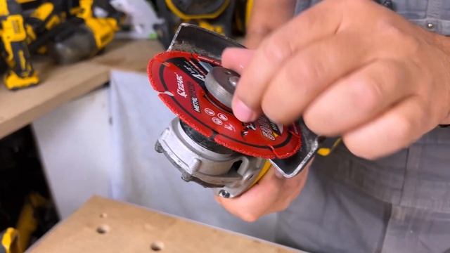 Why Diamond Blades are better! EZARC Diamond Cutting Wheel 4-1/2" x 7/8" review смотреть онлайн