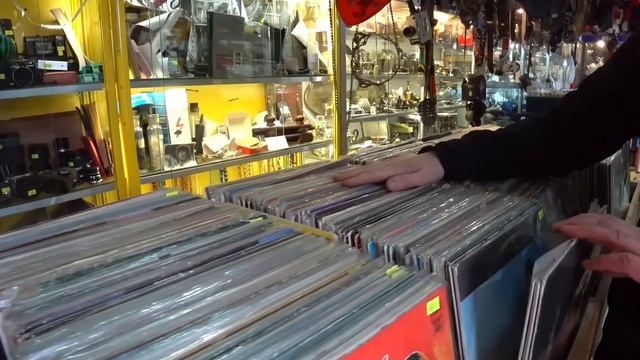 ЧТО ПОКУПАЮТ ЛЮДИ В СКУПКАХ | ДЕНЬ ИЗ ЖИЗНИ СКУПЩИКА