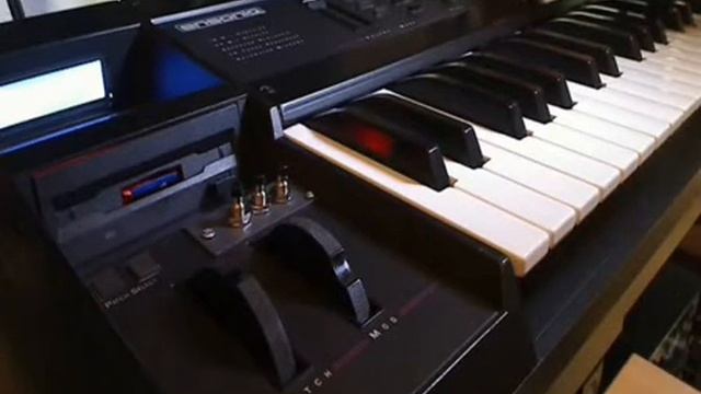 Ensoniq EPS 16+ HxC SD Floppy Emulator _ Waveboy™ Demosong.mp4 смотреть онлайн