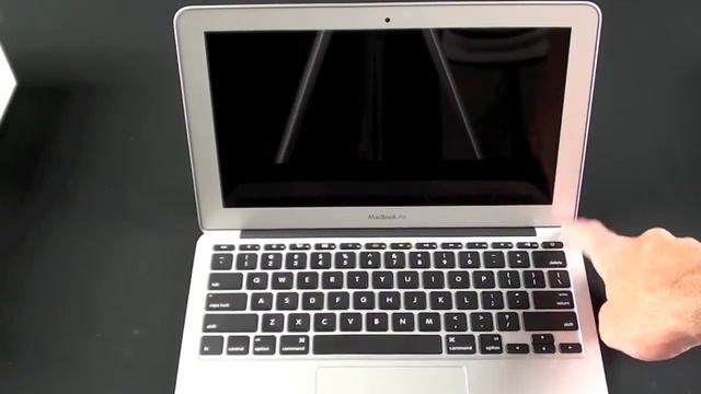 New Apple MacBook Air 11'2011  Unboxing And Demo