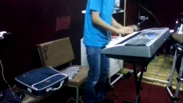 Eurythmics - Sweet Dreams (cover) на синтезаторе SUPRA SKB-615s смотреть онлайн