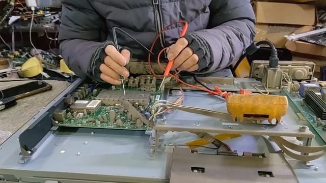 海信32寸液晶电视机，这个故障 把 顶尖的高手搞得也郁闷了。 смотреть онлайн