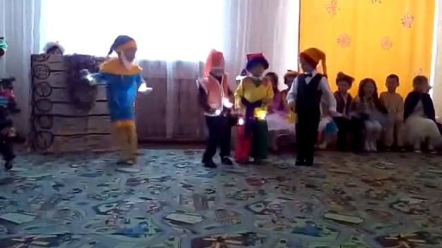 Танец гномов 2017год смотреть онлайн