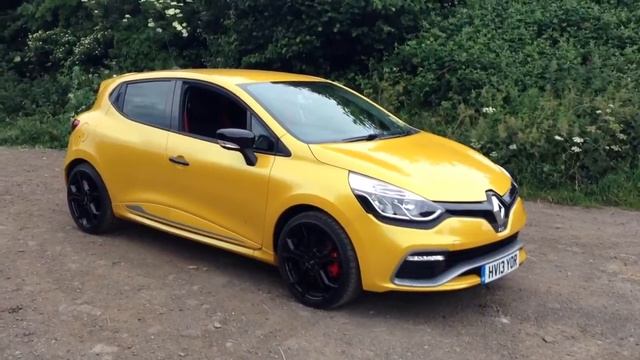 Renault Clio 200 Turbo 2013 - 2 minute review! смотреть онлайн